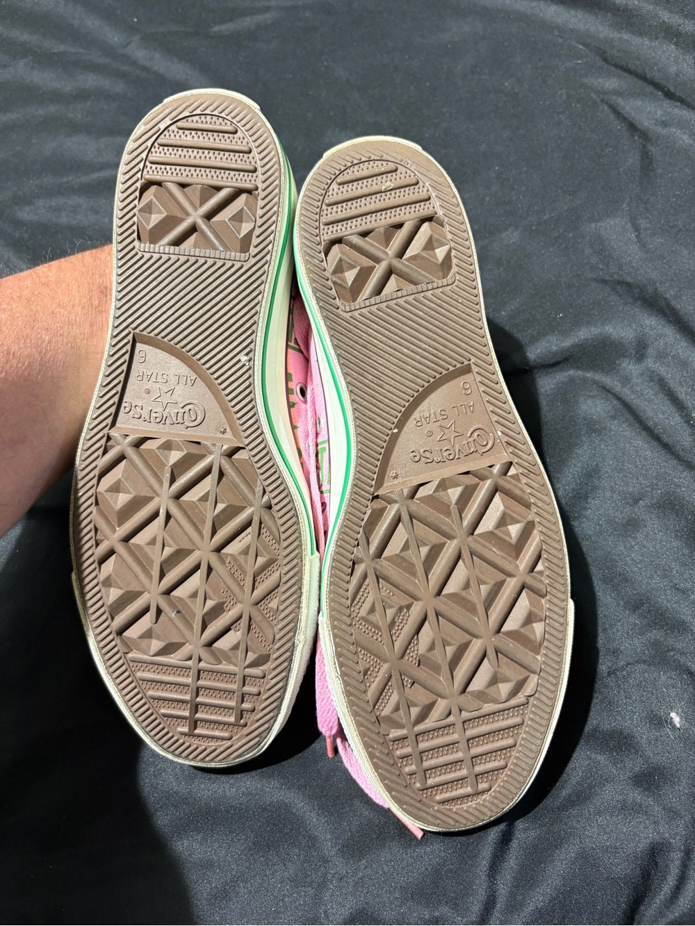 Pink Low-Top Women's Canvas Sneakers with Script Print - Picture 6 of 8